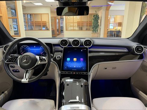 Certified 2025 Mercedes-Benz GLC 300 image 10