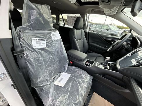 Certified 2025 Subaru Outback Limited image 15