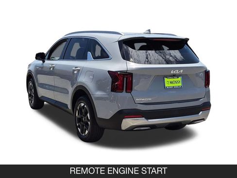 Used 2024 Kia Sorento S w/ Panoramic Sunroof Package FWD image 7