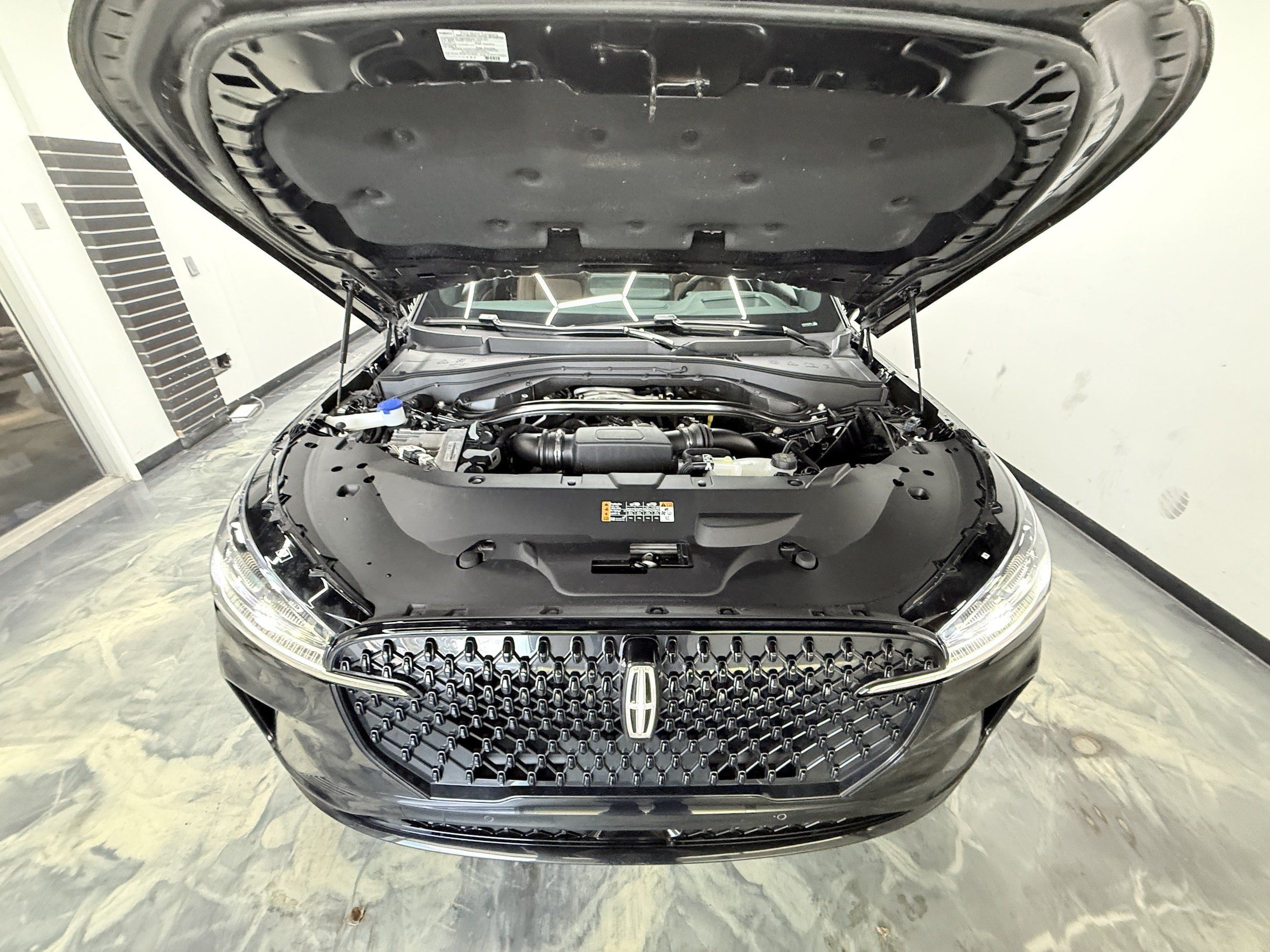 Used 2025 Lincoln Aviator Reserve w/ Equipment Group 201A AWD/4WD image 31