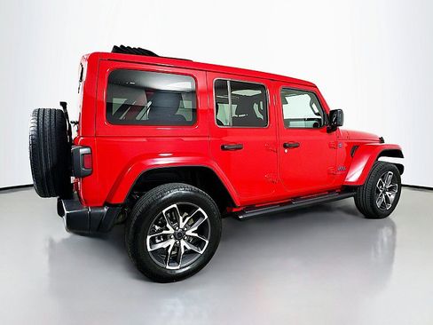 Used 2024 Jeep Wrangler Unlimited w/ Convenience Group AWD/4WD image 7