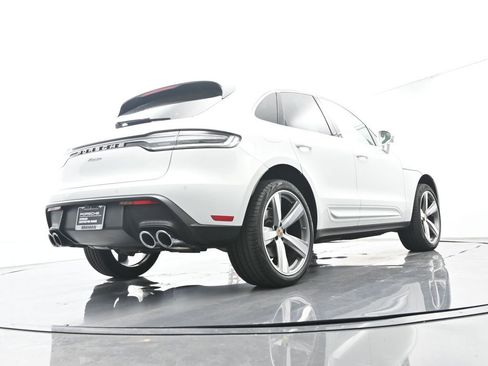 Certified 2025 Porsche Macan AWD/4WD image 51
