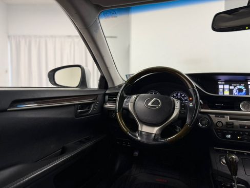 Used 2013 Lexus ES 350 w/ Luxury Pkg FWD image 54