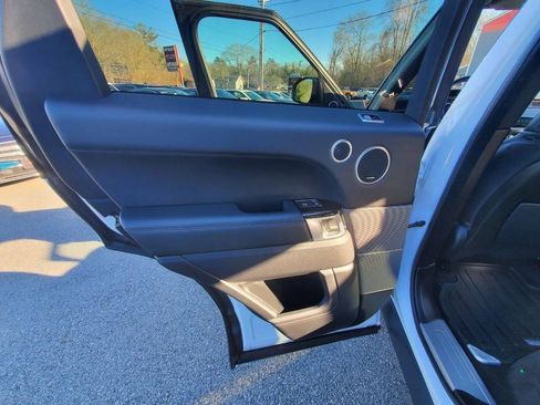 Used 2019 Land Rover Range Rover Sport HSE image 13
