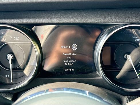 Used 2023 Jeep Wrangler Unlimited Sahara w/ Cold Weather Group AWD/4WD image 13