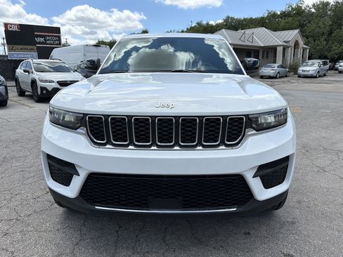 Used 2024 Jeep Grand Cherokee Laredo w/ MOPAR Finishing Package RWD image 8