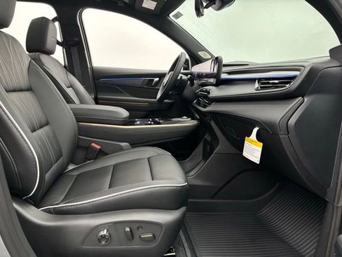 New 2026 Buick Enclave Avenir image 40