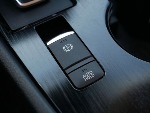 Used 2021 Nissan Rogue S image 29