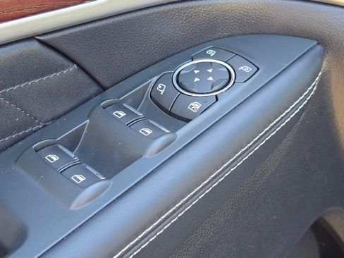 Used 2018 Ford Explorer Platinum AWD/4WD image 25