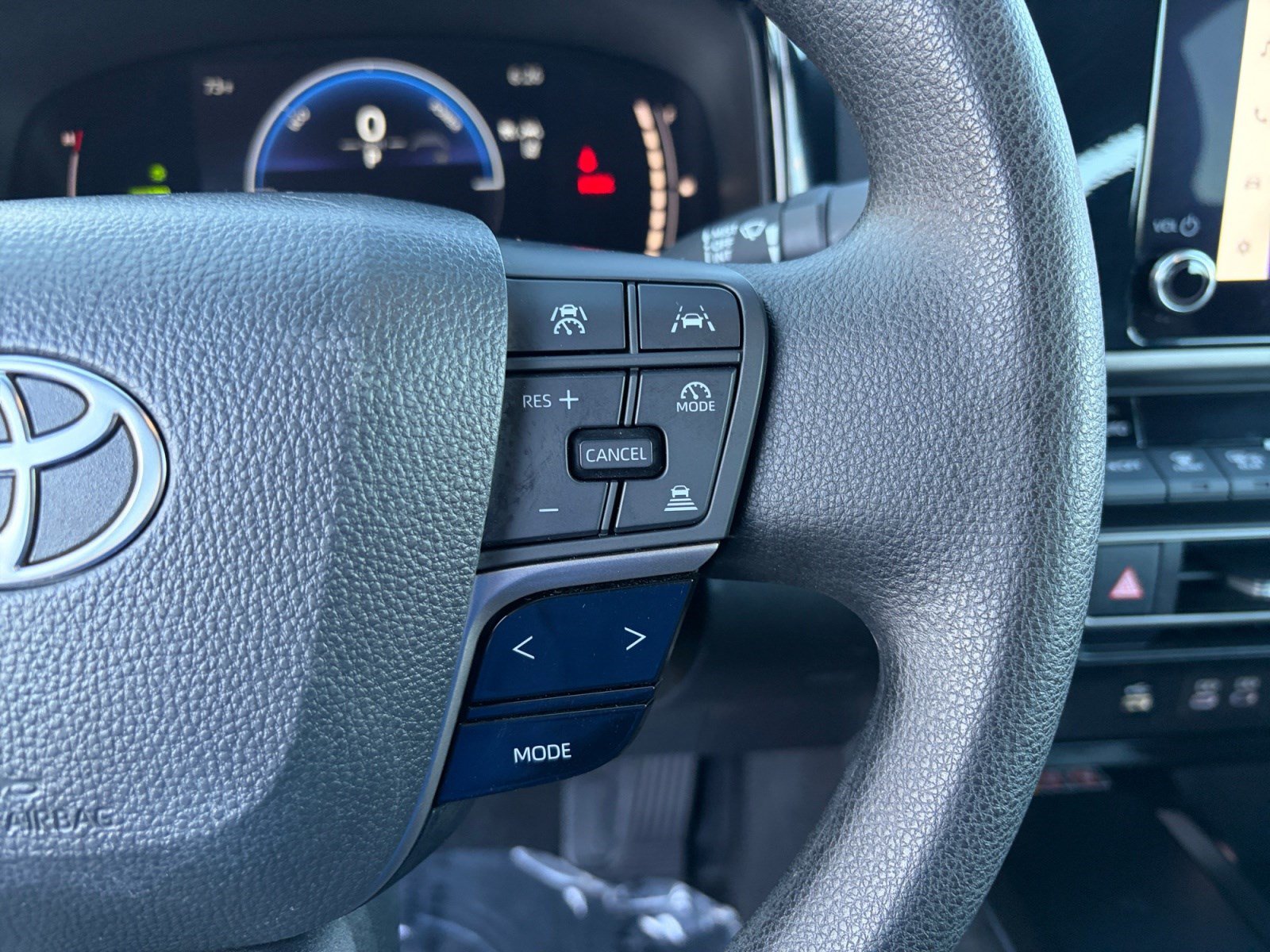 Used 2025 Toyota Camry LE FWD image 15