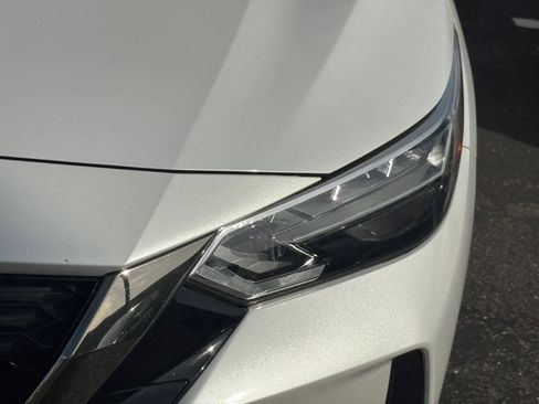 Certified 2021 Nissan Sentra SR image 8