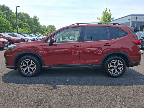 Certified 2023 Subaru Forester Premium AWD/4WD image 4