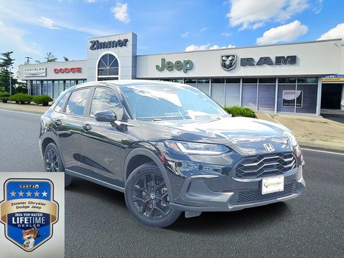 Used 2025 Honda HR-V Sport image 1