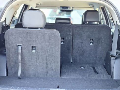 Used 2024 Kia Sorento S image 29