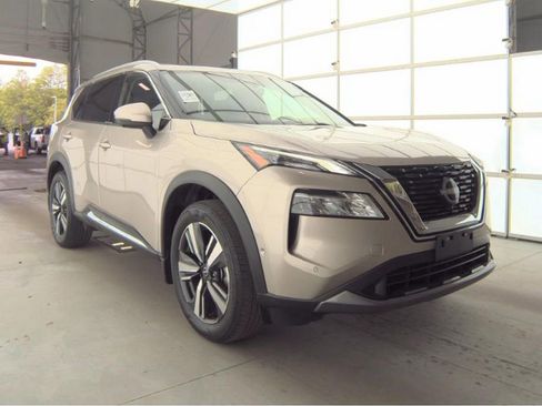 Used 2023 Nissan Rogue SL w/ SL Premium Package AWD/4WD image 3