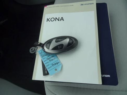 Used 2025 Hyundai Kona SEL FWD image 35