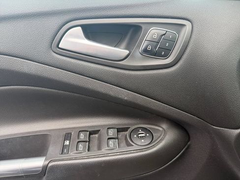 Used 2013 Ford Escape Titanium w/ Parking Technology Pkg AWD/4WD image 17