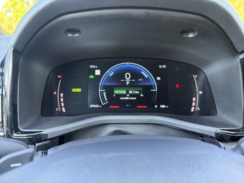 Used 2025 Toyota Camry SE FWD image 12