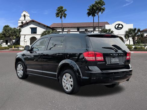 Used 2020 Dodge Journey SE FWD image 4