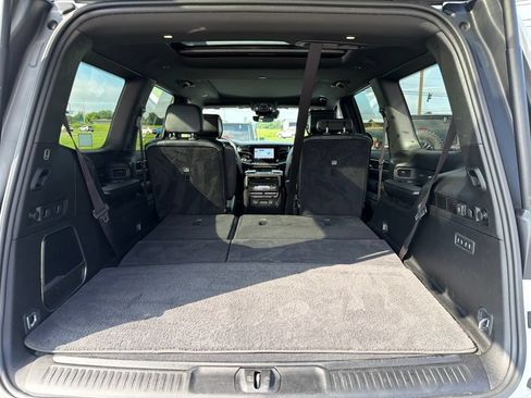 Used 2022 Jeep Wagoneer Series III w/ Premium Group I RWD image 11