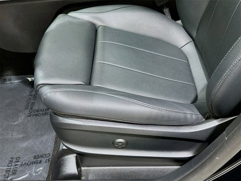 Used 2024 Mercedes-Benz GLA 250 4MATIC image 19