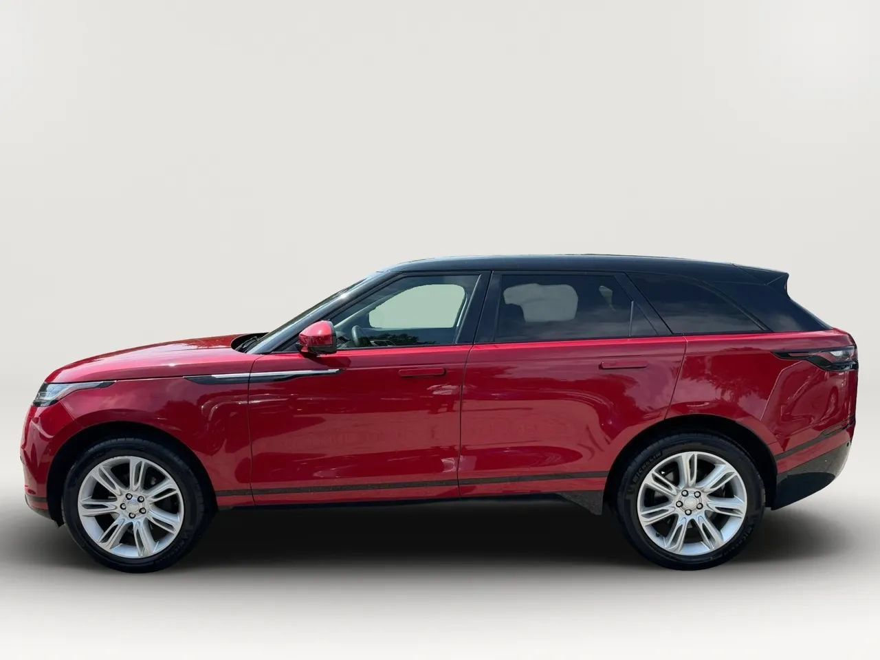Used 2020 Land Rover Range Rover Velar S AWD/4WD image 6