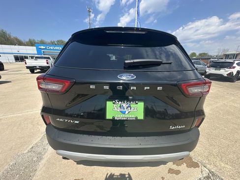 Used 2023 Ford Escape Active w/ Cold Weather Package image 33