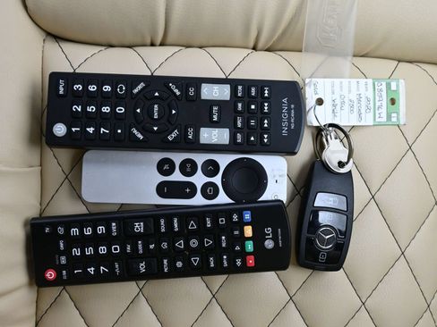 Used 2020 Mercedes-Benz Sprinter 2500 image 55