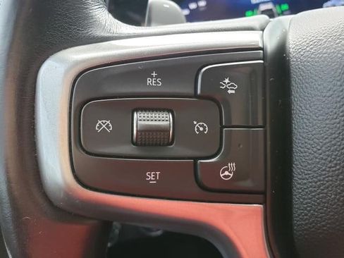 Used 2022 Chevrolet Silverado 1500 LT w/ Z71 Off-Road Package AWD/4WD image 19