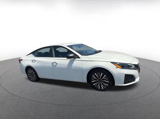 Used 2025 Nissan Altima 2.5 SV FWD video 2