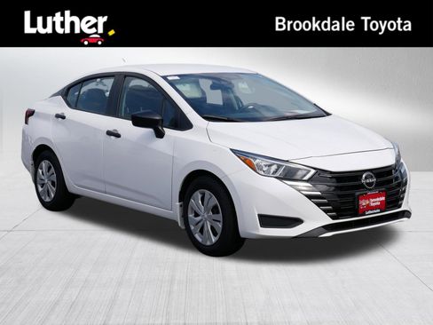 Used 2024 Nissan Versa S w/ Trunk Package FWD image 1