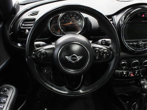 Used 2017 MINI Cooper Clubman S image 12