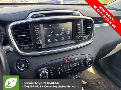 Used 2017 Kia Sorento EX AWD/4WD image 10