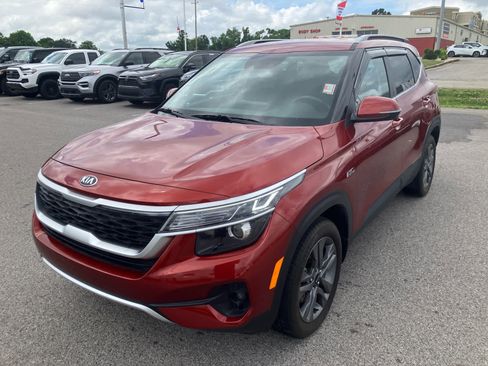 Used 2021 Kia Seltos S AWD/4WD image 3