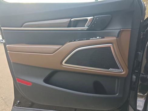 Used 2021 Kia Telluride SX w/ SX Prestige Package image 42