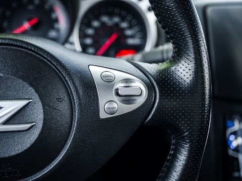 Used 2013 Nissan 370Z Coupe RWD image 58