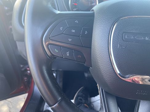 Used 2019 Dodge Challenger SXT RWD image 11