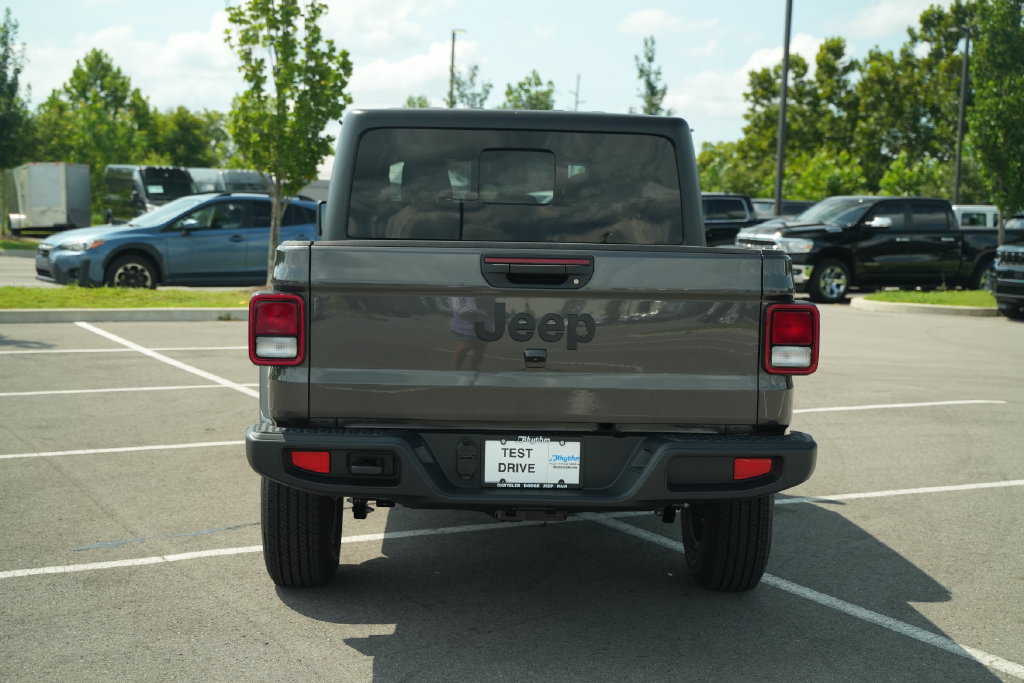 New 2026 Jeep Gladiator Sport AWD/4WD image 6