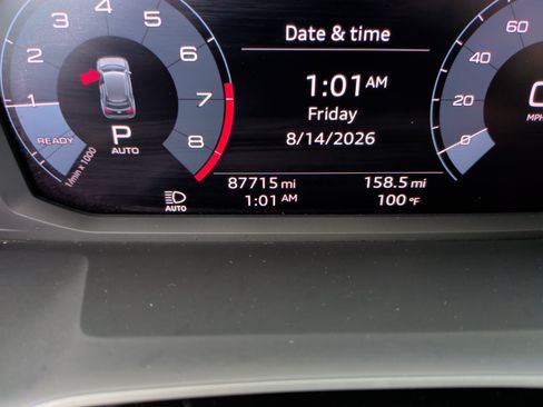 Used 2019 Audi Q3 2.0T Premium AWD/4WD image 21