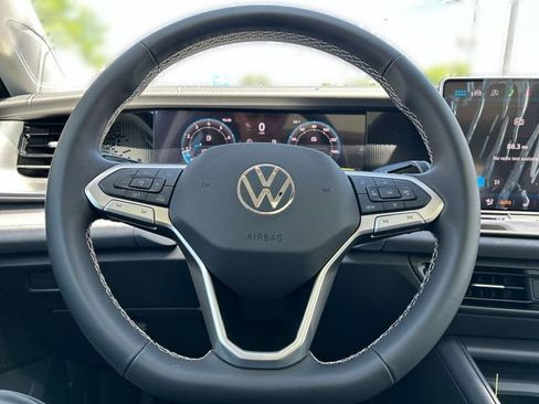 New 2026 Volkswagen Tiguan SE AWD/4WD image 12