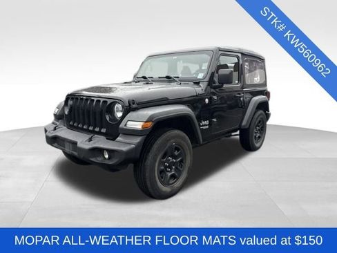 Used 2019 Jeep Wrangler Sport image 3