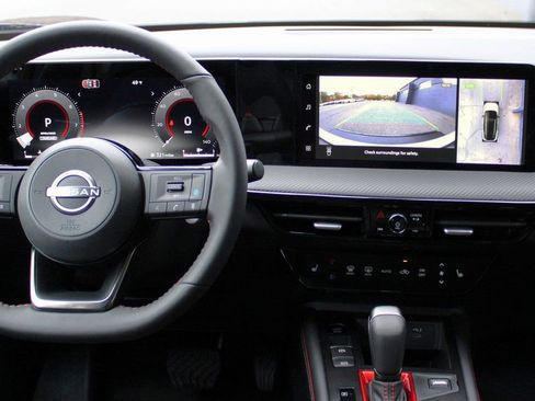 New 2026 Nissan Kicks SR w/ SR Premium Package image 4