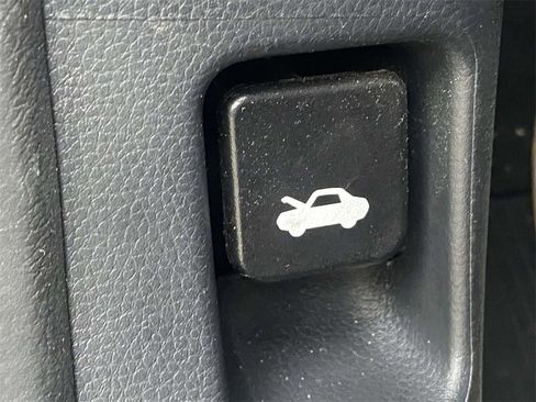 Used 2018 Honda Accord EX image 30