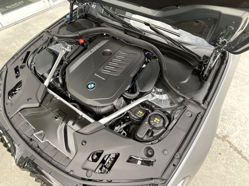 Certified 2023 BMW 540i w/ Executive Package image 31