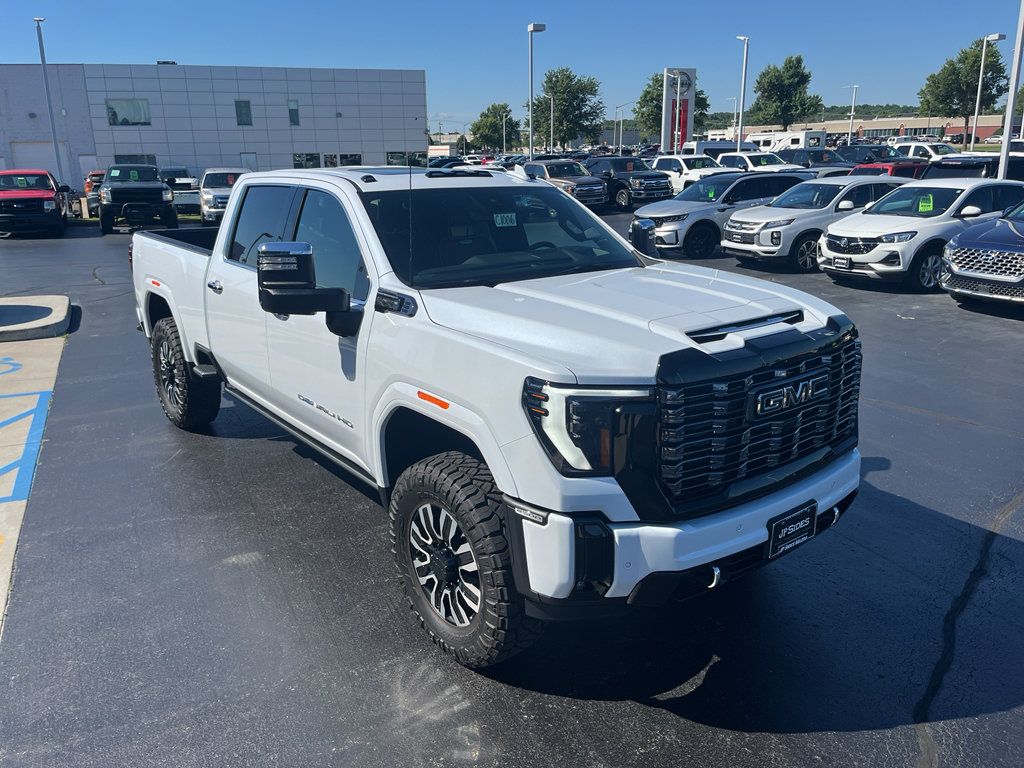 Used 2026 GMC Sierra 2500 Denali Ultimate AWD/4WD image 5