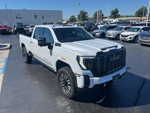 Used 2026 GMC Sierra 2500 Denali Ultimate AWD/4WD image 5