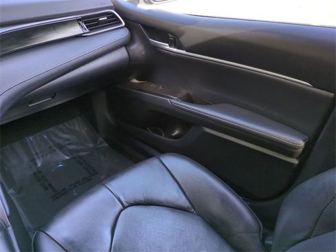 Used 2023 Toyota Camry XLE image 16