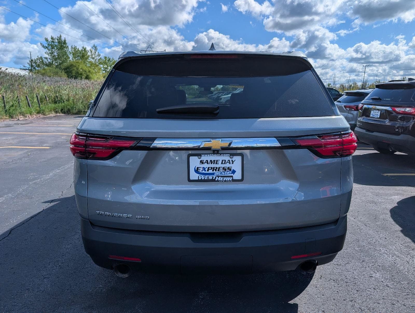 Used 2023 Chevrolet Traverse LS AWD/4WD image 7