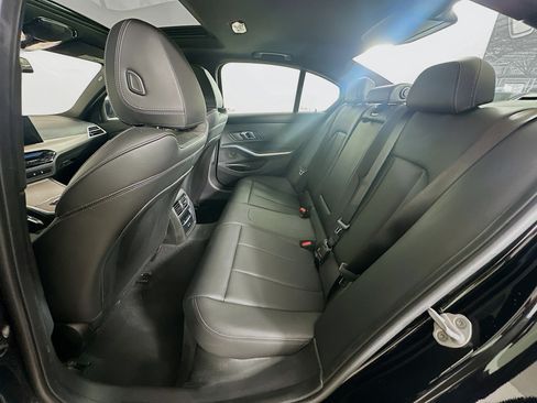 Used 2025 BMW 330i Sedan image 29