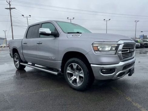 Used 2023 RAM 1500 Laramie AWD/4WD image 2
